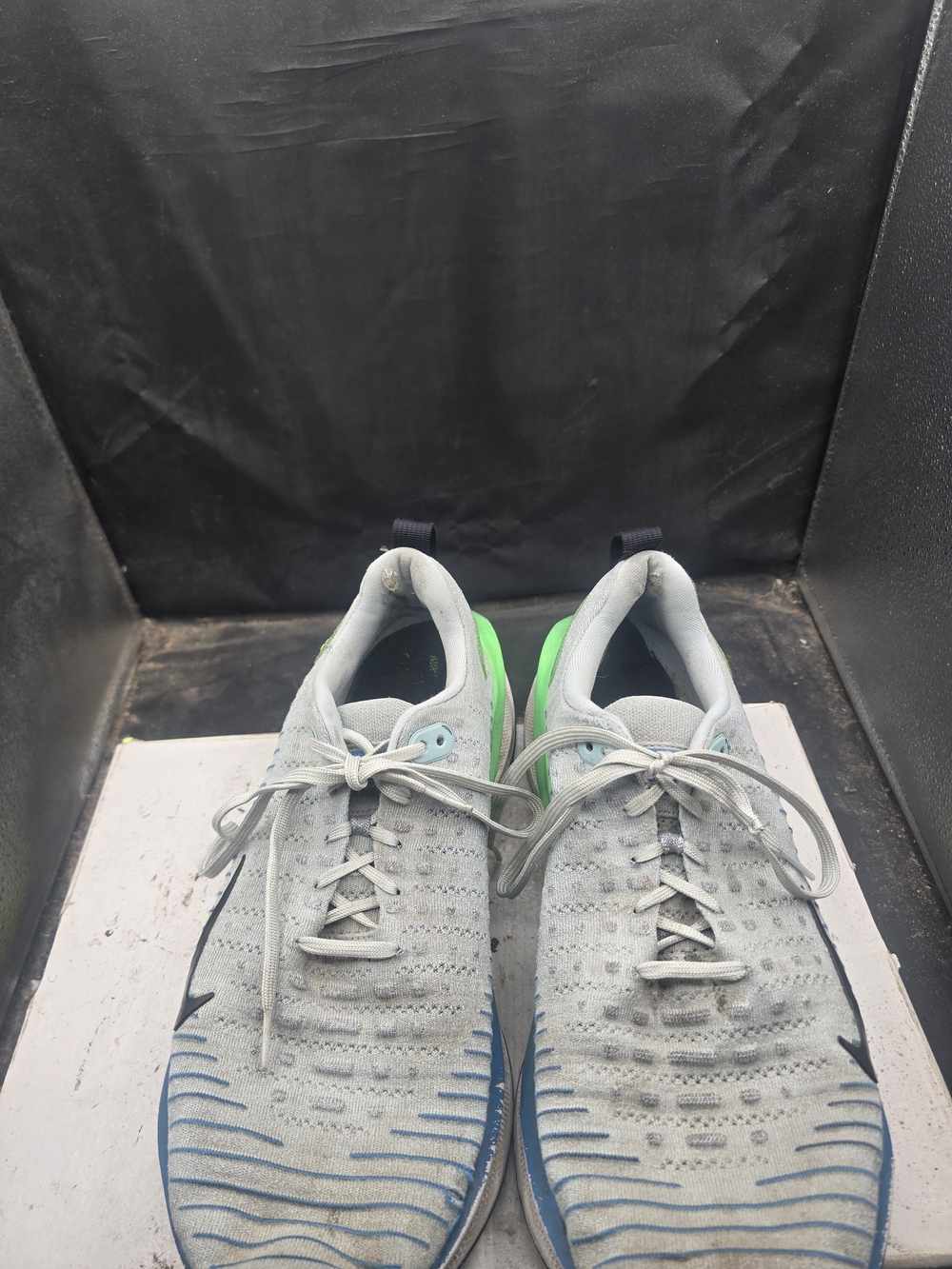 Nike Men's Running Shoes in Light Gray, Blue & Green